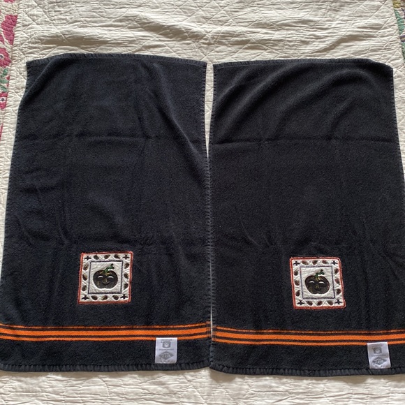 Hallowe’en Embroidered Hand Towels - Picture 6 of 9